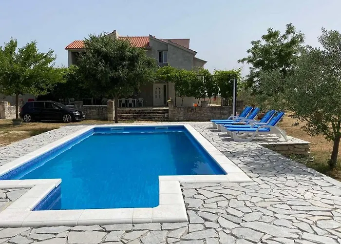 Villa Mandorla With Private Pool