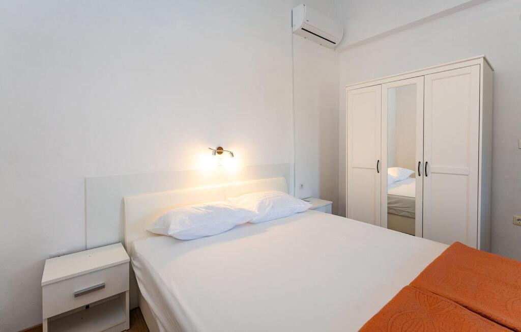 Mandorla With Private Pool *