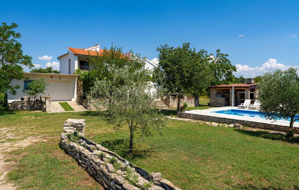 Semesterbostad Mandorla With Private Pool Zadar
