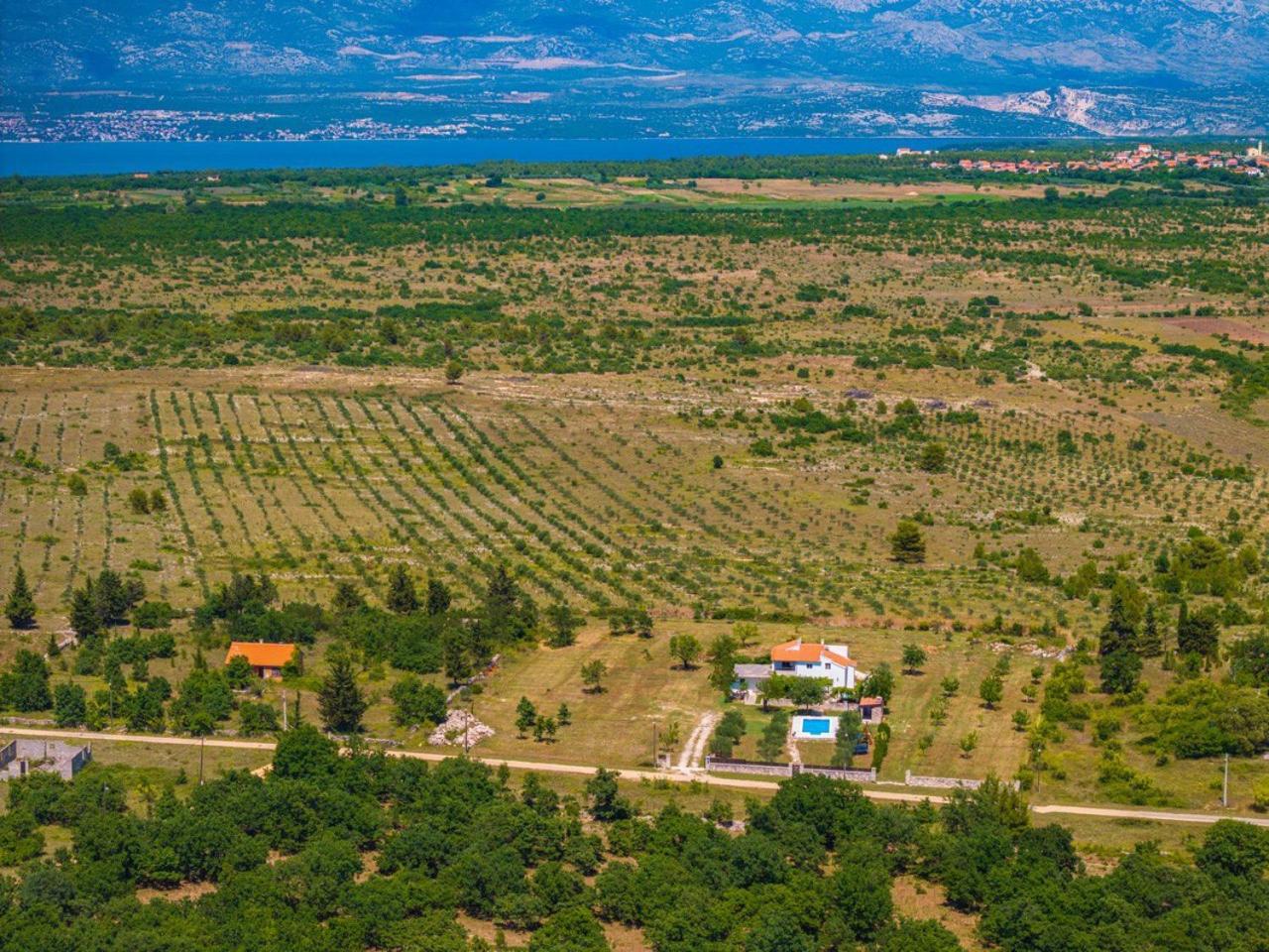 Mandorla With Private Pool