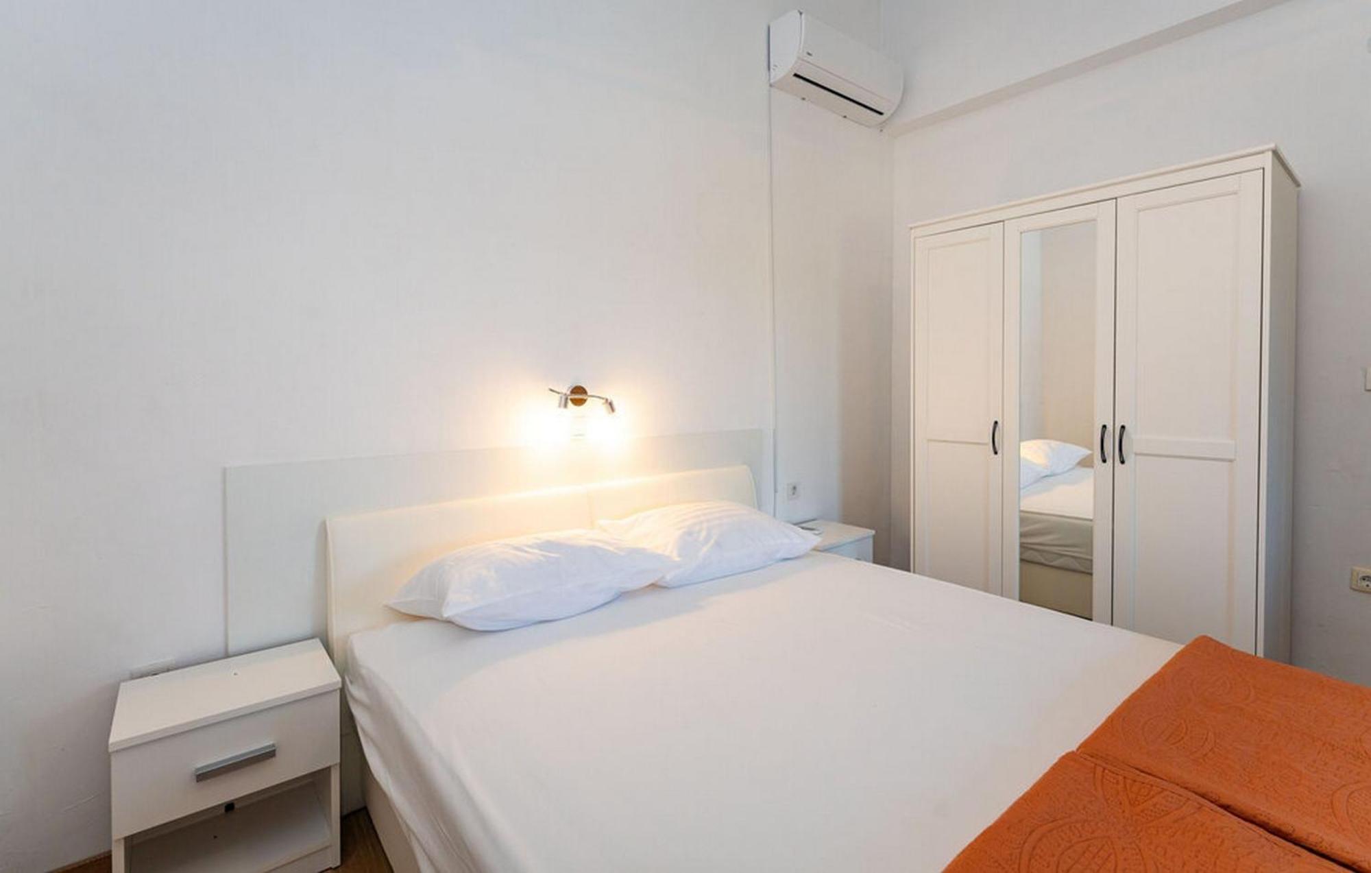 Mandorla With Private Pool *